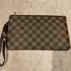 Louis vuitton pochette